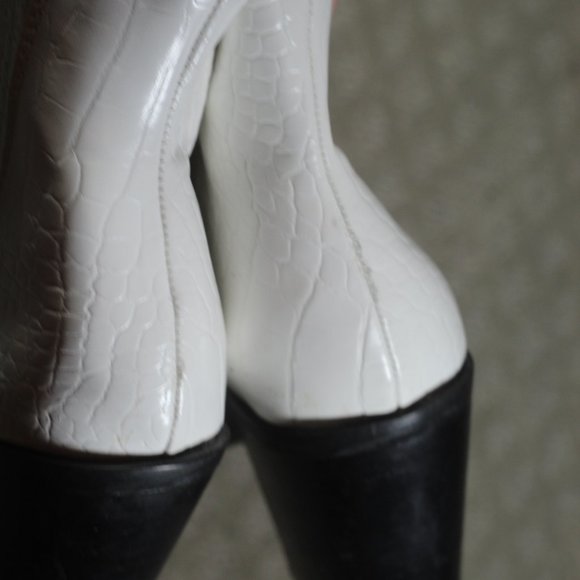 asos Size 8 White 3.5" Heeled Boots - Picture 5 of 7